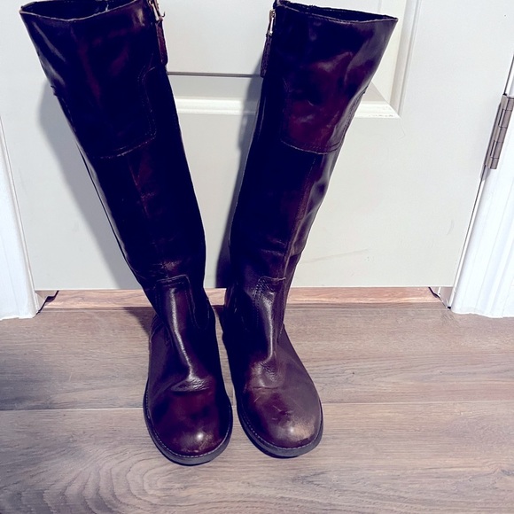 Shoes - Guess boots size 10​